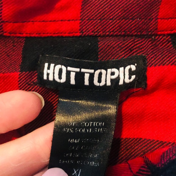 Hot Topic - Picture 2 of 3